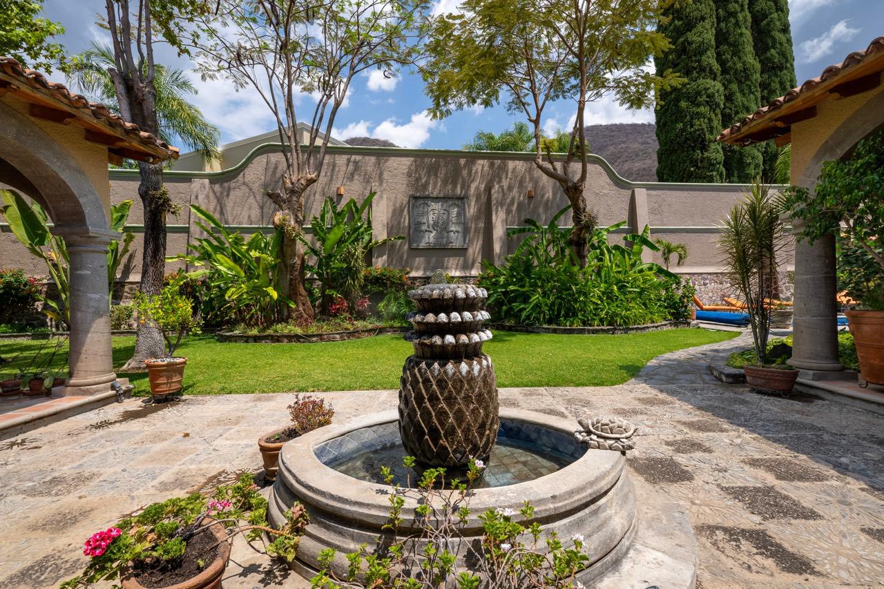Two-Bedroom Casita with Private Pool detail 3